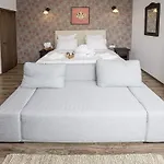 Ronda Konukevi 4*