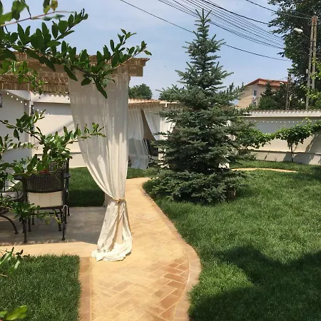 ゲストハウス Ronda