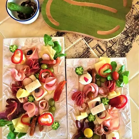 Ronda Эфорие-Суд